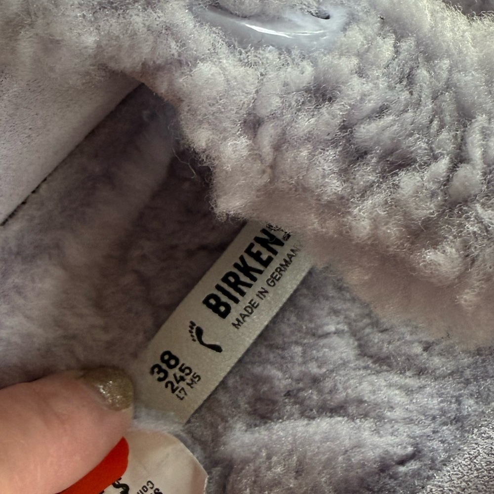 NEW Birkenstock Arizona Shearling Sandals In Purple Fog, Size 7/7.5 (38 EU) - Picture 10 of 15